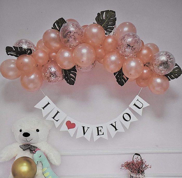 How to make a balloon wall decoration