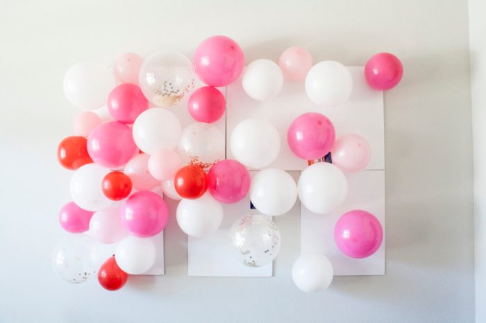 How to make a balloon wall decoration