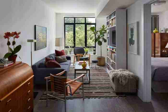 How to decorate narrow living room with fireplace